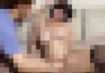 夫が撮影。自宅のリビングで妻と若い男がセックス