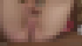 【パイパン女子】ロシア人Cが丸見えうんこ