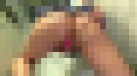 ぷりぷりJK33巨尻白肌パイパンちゃん登場！超極小Tバックで前の生地が小さすぎて食い込みハミまくりデカ尻ハミまくり！