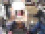 まさか？しーちゃん？お座りお姉さん発見８９！！大変です！！パンツが見えてますよ