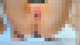 彼女のうんちによって大きい山が出来ました♪