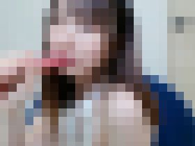 キュートな女の子が大量の潮をほとばしらせオナニーを配信