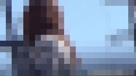 野外で事を起こしてしまう彼女の焦らしオナニー