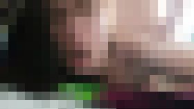 カメラが揺れ動くほど激しすぎるカップルのセックス
